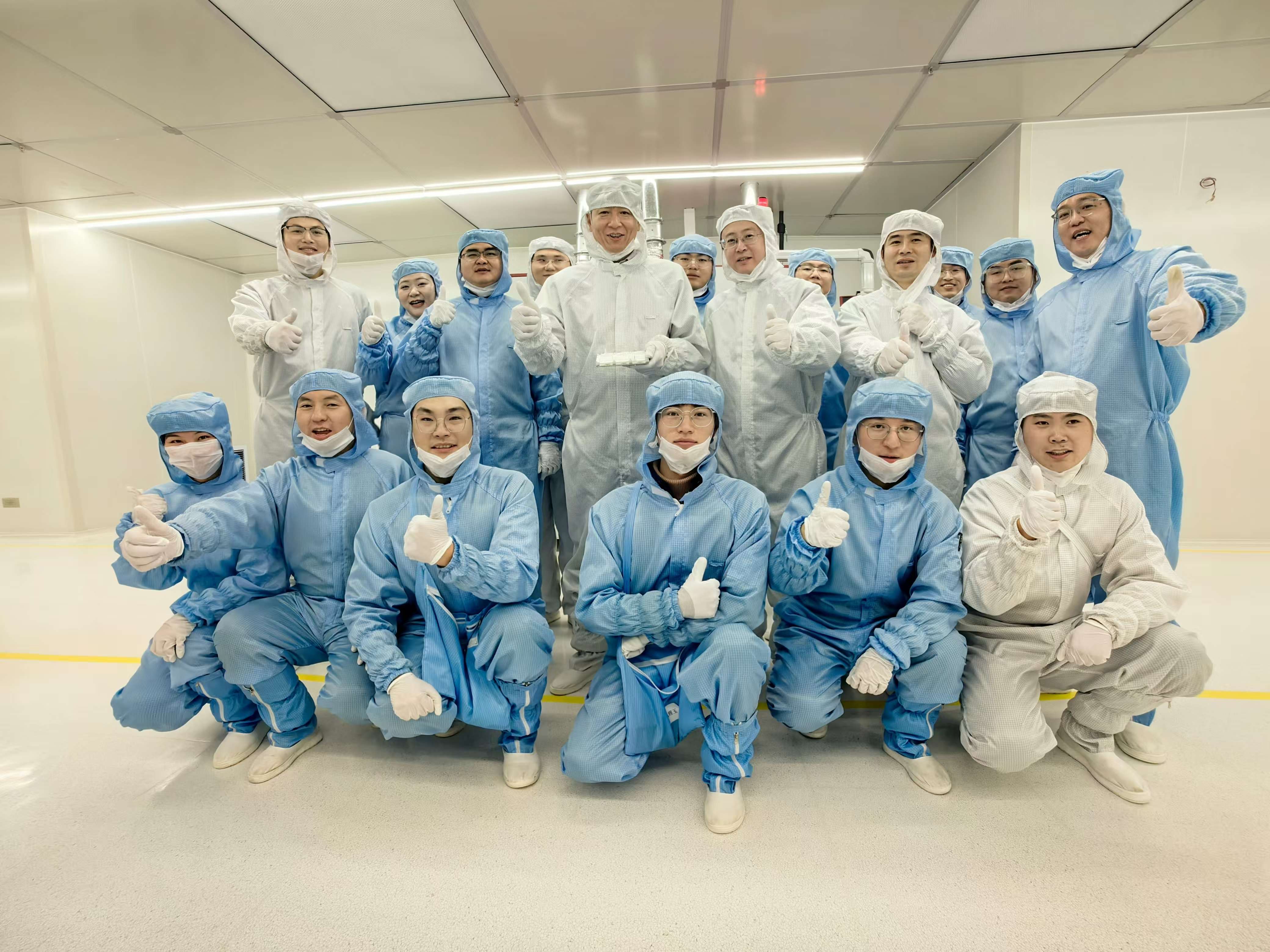 再创新篇：钧联电子安徽省首条先进工艺SiC车规功率模块产线001号产品成功下线